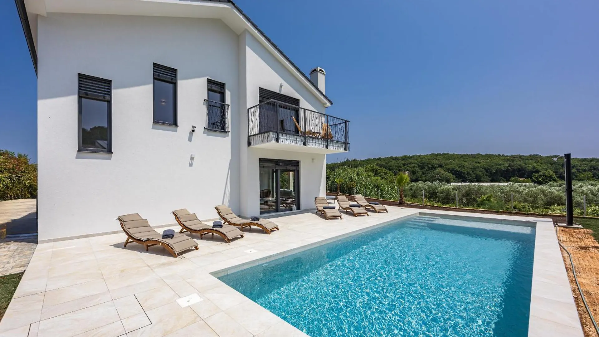 Villa Enja For 8 People Near Pula With Private Pool & Pet Friendly Vintijan